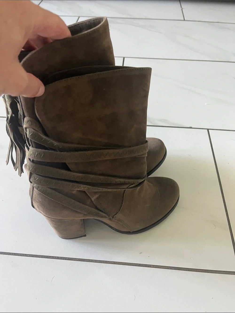 Suede boots